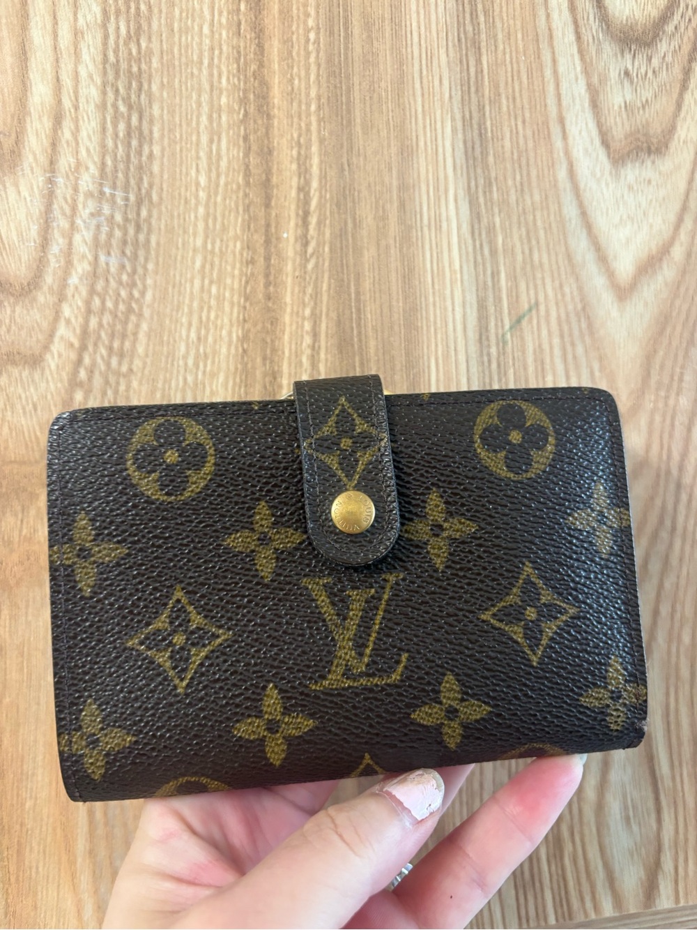 Auth Louis Vuitton monogram kisslock wallet